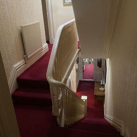 Hotel Jeanne Blackpool Exteriör bild