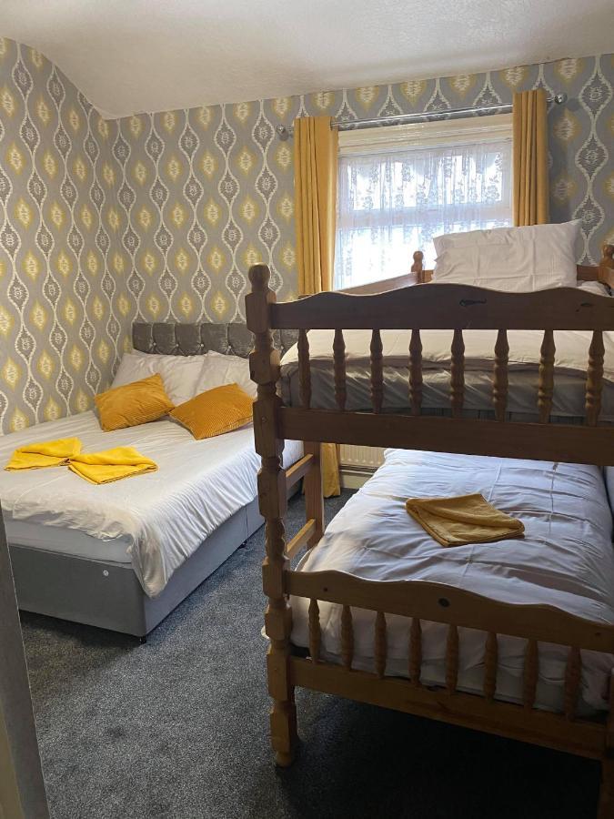 Hotel Jeanne Blackpool Exteriör bild